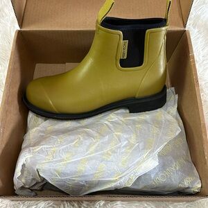 NWT Merry People Oxford Ankle Rain Boot